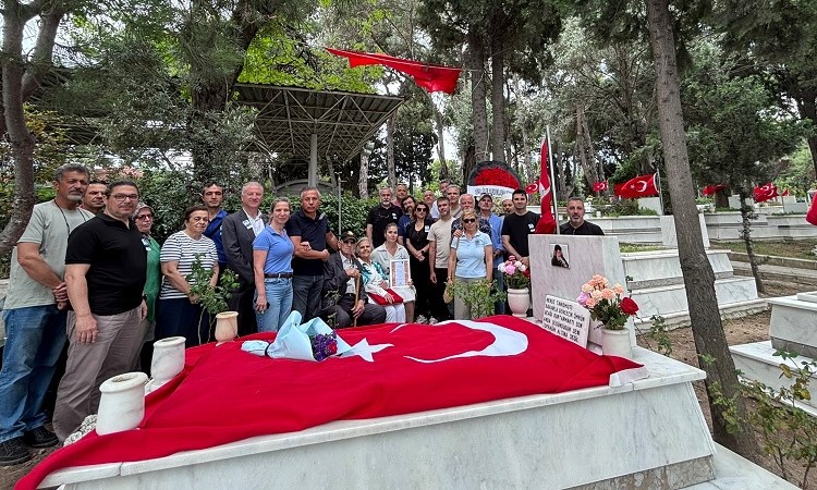 ŞEHİT PİLOT ÜSTEĞMEN OĞUZ YENEN DEVREMİZİN ŞEHADET YILDÖNÜMÜ MAKSADIYLA ANILMASI