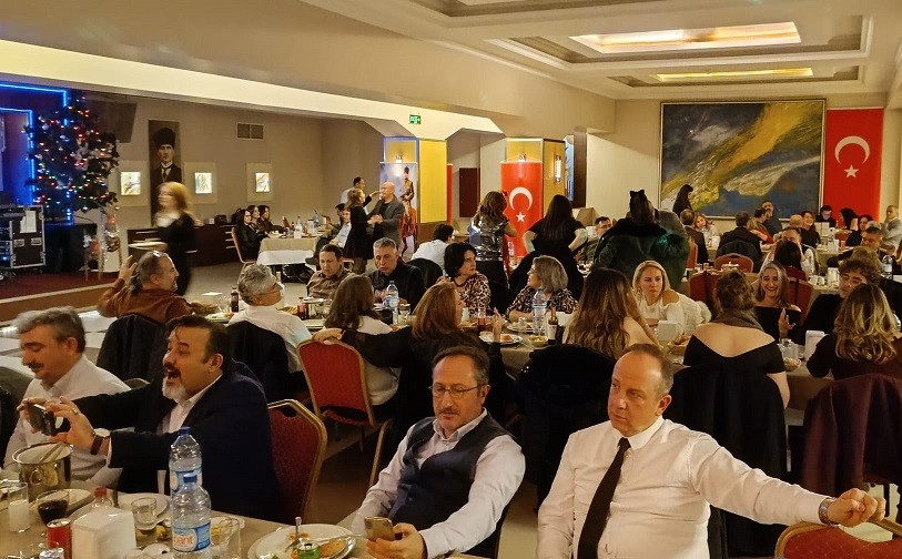 YIL SONU ETKİNLİĞİ KAPSAMINDA ANKARA, İSTANBUL VE İZMİR'DE EŞ ZAMANLI OLARAK DEVRE YEMEĞİMİZİ DÜZENLEDİK